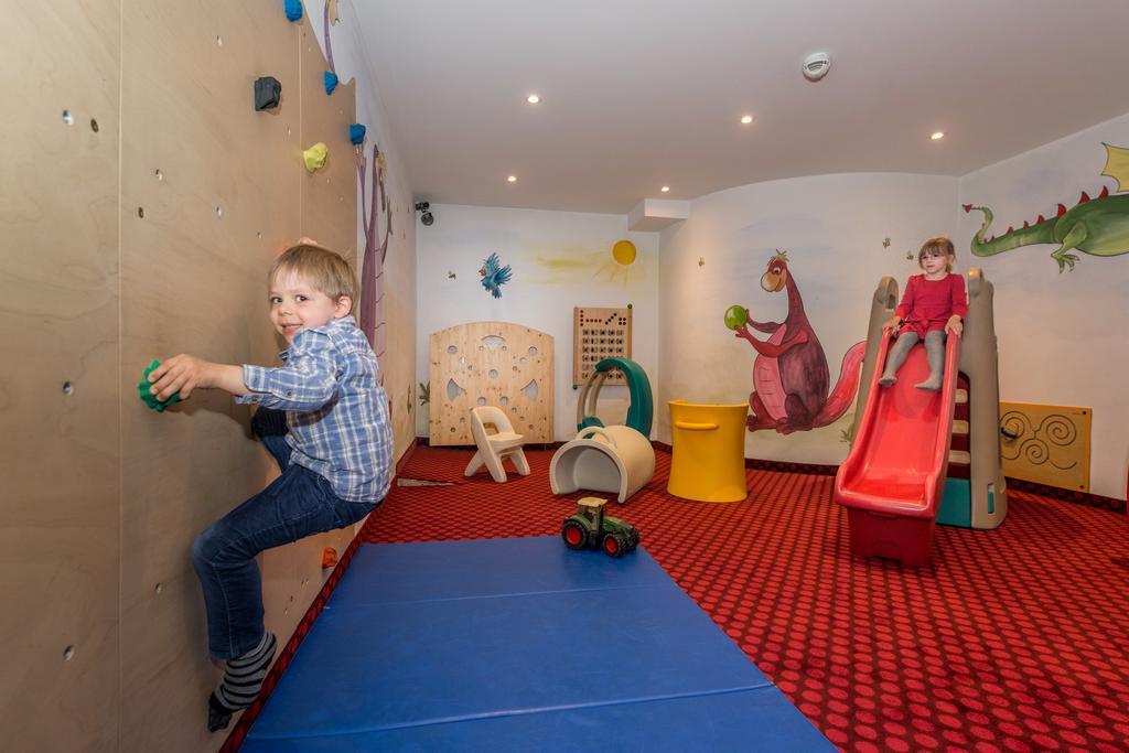 Hotel Almschloessl & Schrotteralm โอเบอร์เทาเอิร์น ภายนอก รูปภาพ